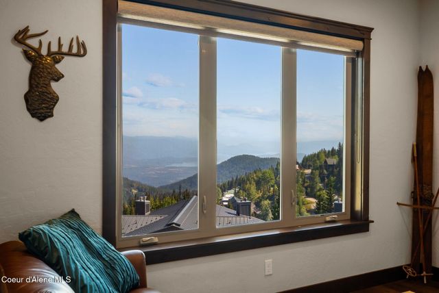 157 Chutes Ln, Sandpoint, ID 83864