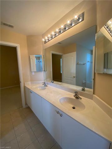 2677 Blue Cypress Lake CT, Cape Coral, FL 33909