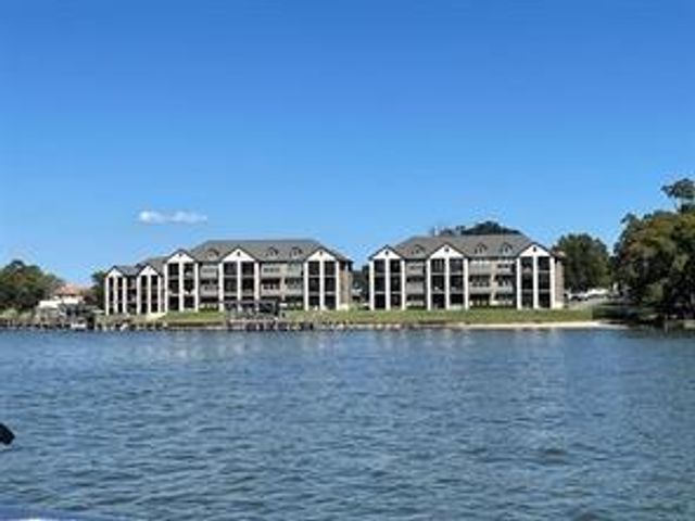 2112 Fm 3186 Unit D3, Onalaska, TX 77360