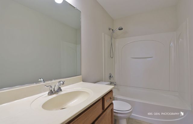 161 Wedgeport Court, Romeoville, IL 60446