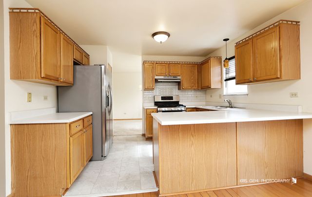 161 Wedgeport Court, Romeoville, IL 60446