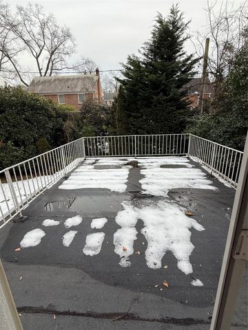 64 Maple Drive, Great Neck, NY 11021