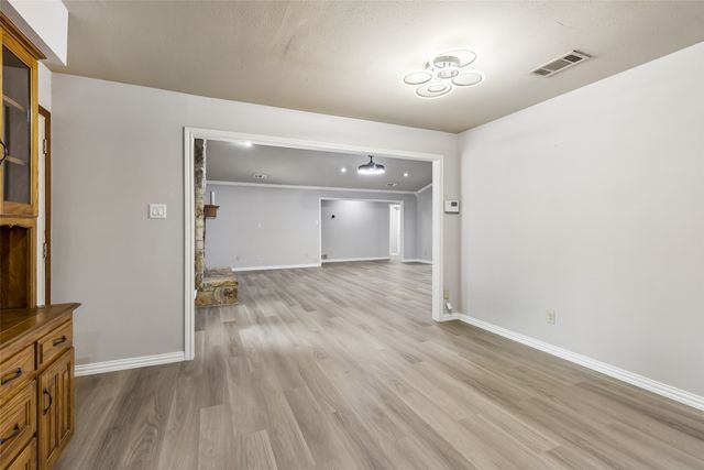 4008 Kingswick Drive, Arlington, TX 76016