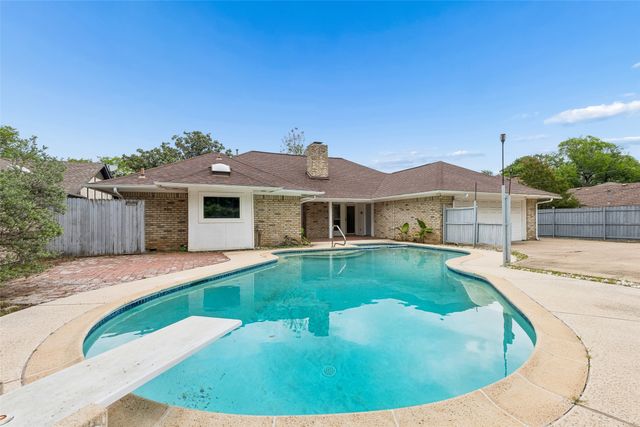 4008 Kingswick Drive, Arlington, TX 76016