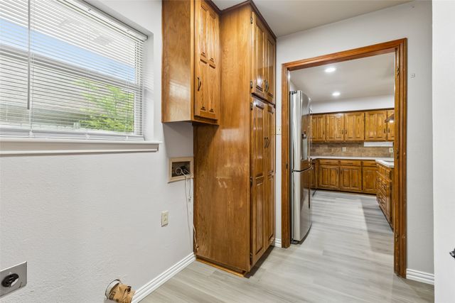 4008 Kingswick Drive, Arlington, TX 76016