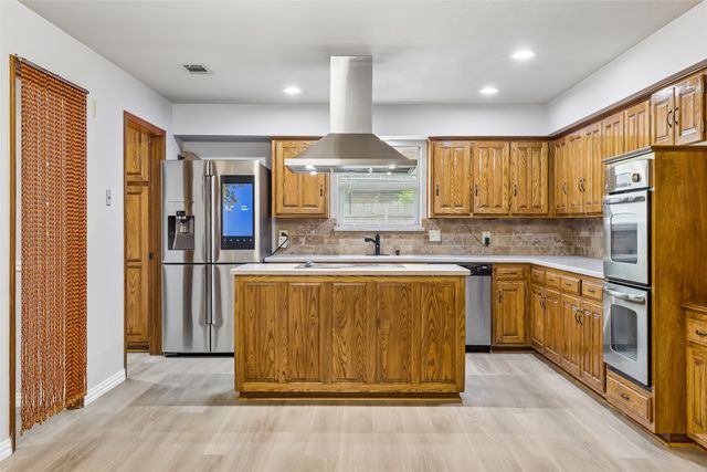 4008 Kingswick Drive, Arlington, TX 76016