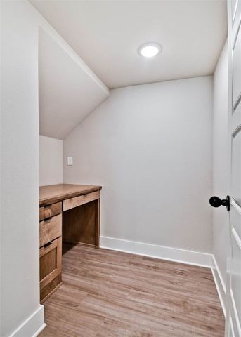 491 S Happy Hollow Road, Fayetteville, AR 72701