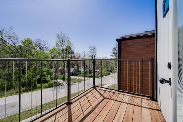 491 S Happy Hollow Road, Fayetteville, AR 72701