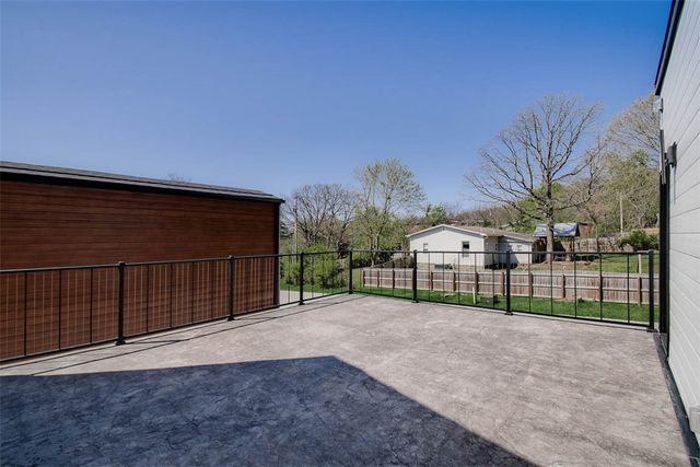 491 S Happy Hollow Road, Fayetteville, AR 72701