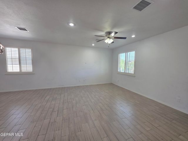 7517 RED CEDAR Drive, El Paso, TX 79911
