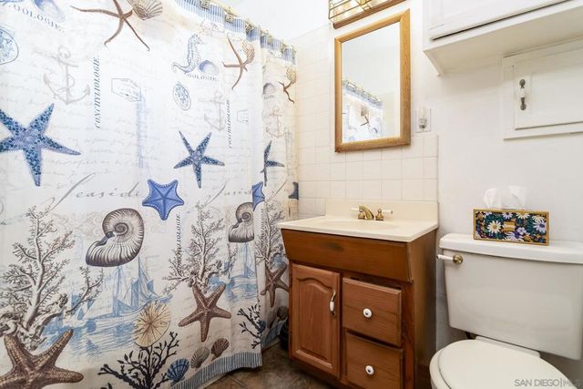 8423 Prospect Ave, Santee, CA 92071