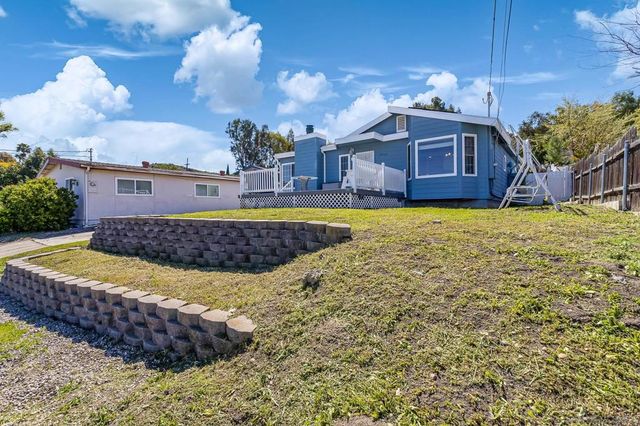 8423 Prospect Ave, Santee, CA 92071