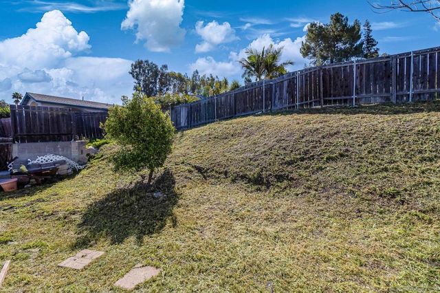 8423 Prospect Ave, Santee, CA 92071