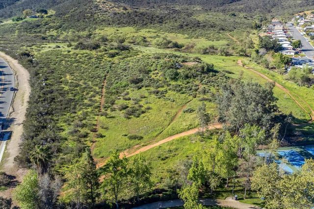 8423 Prospect Ave, Santee, CA 92071