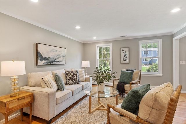 10 John Swift Rd, Acton, MA 01720
