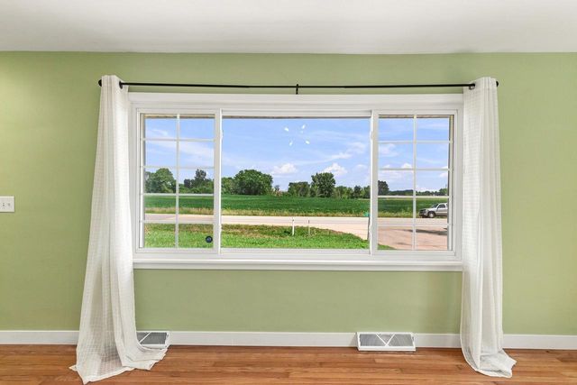 6215 River Road, Deforest, WI 53532