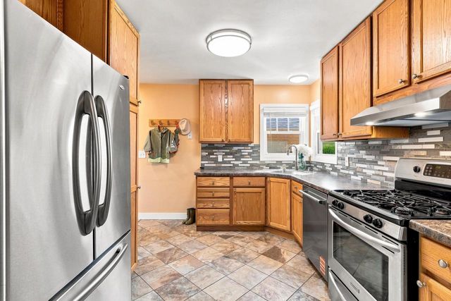 6215 River Road, Deforest, WI 53532