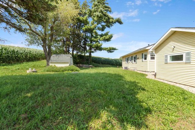 6215 River Road, Deforest, WI 53532