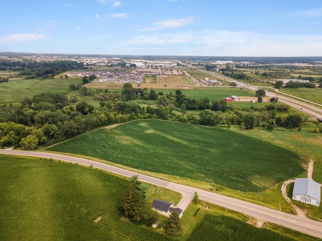 6215 River Road, Deforest, WI 53532