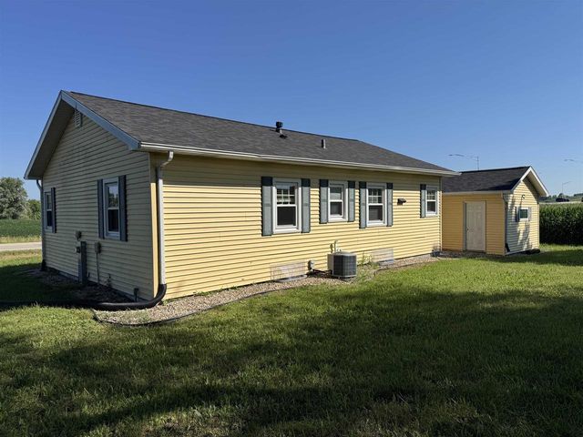 6215 River Road, Deforest, WI 53532