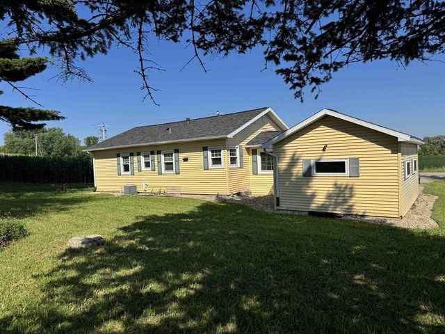6215 River Road, Deforest, WI 53532