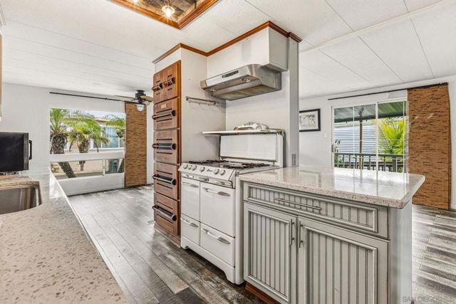 6550 Ponto Dr 110, Carlsbad, CA 92011