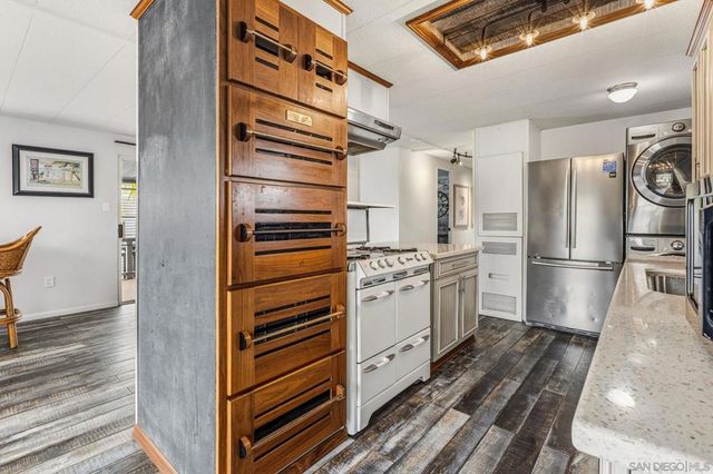 6550 Ponto Dr 110, Carlsbad, CA 92011