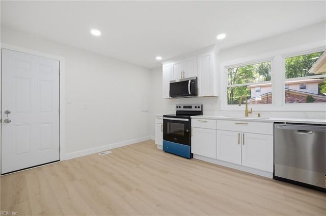 1510 Landsworth ST, Chesapeake, VA 23324