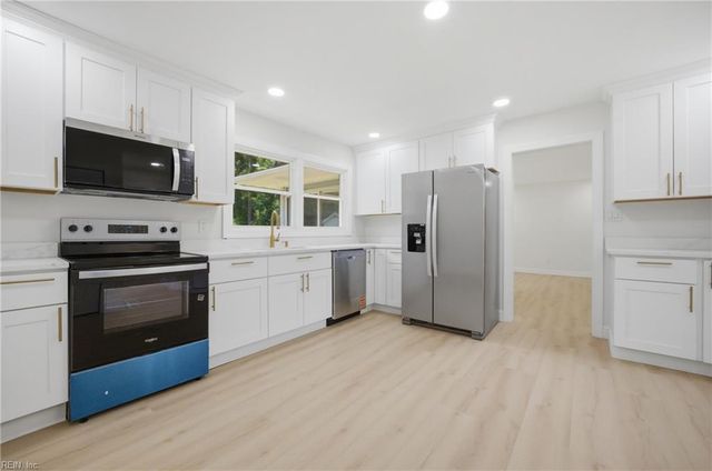 1510 Landsworth ST, Chesapeake, VA 23324