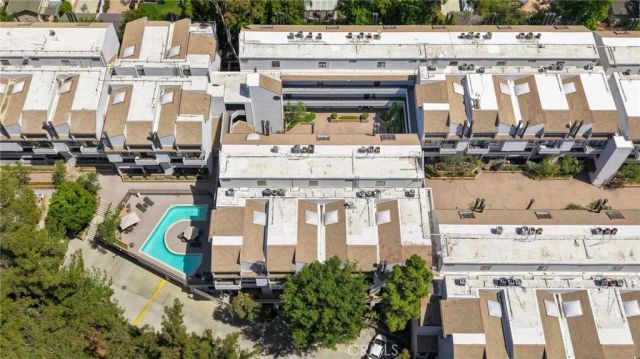 13331 Moorpark Street 216, Sherman Oaks, CA 91423