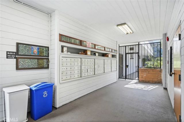 13331 Moorpark Street 216, Sherman Oaks, CA 91423