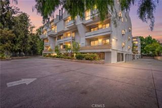 13331 Moorpark Street 216, Sherman Oaks, CA 91423