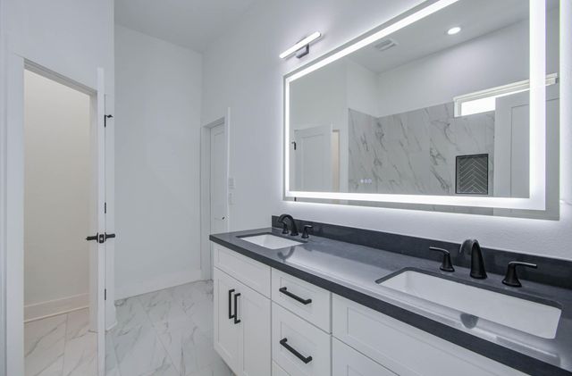 3728 Noah Street, Houston, TX 77021