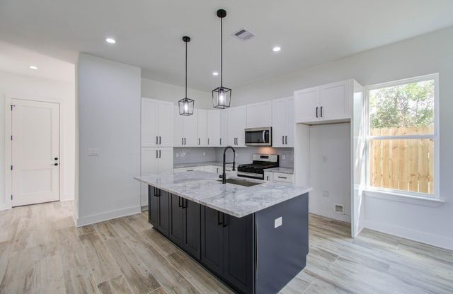 3728 Noah Street, Houston, TX 77021
