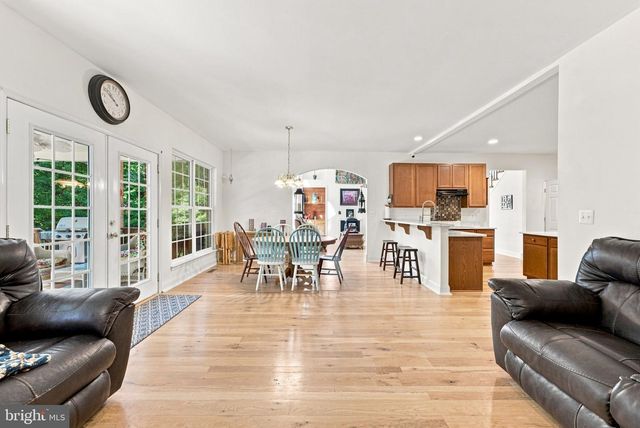 8811 EDGEWOOD FARM LN, Spotsylvania, VA 22551