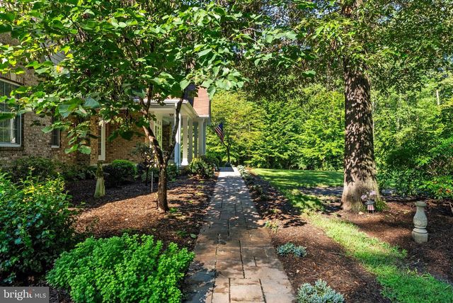 8811 EDGEWOOD FARM LN, Spotsylvania, VA 22551