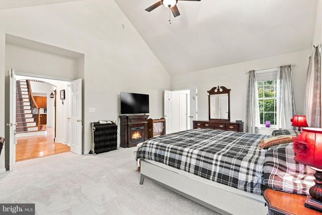 8811 EDGEWOOD FARM LN, Spotsylvania, VA 22551