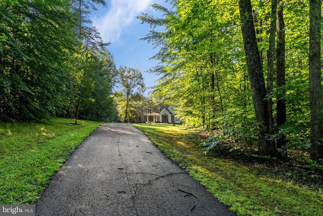 8811 EDGEWOOD FARM LN, Spotsylvania, VA 22551