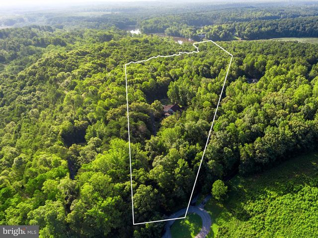 8811 EDGEWOOD FARM LN, Spotsylvania, VA 22551