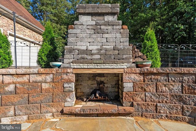 8811 EDGEWOOD FARM LN, Spotsylvania, VA 22551