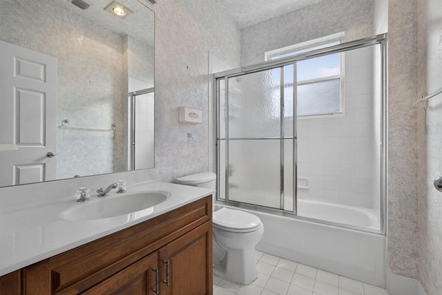 6375 Three Lakes Lane, Boynton Beach, FL 33437