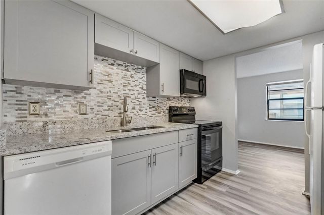 4907 LAKE RIDGE ROAD H, Orlando, FL 32808