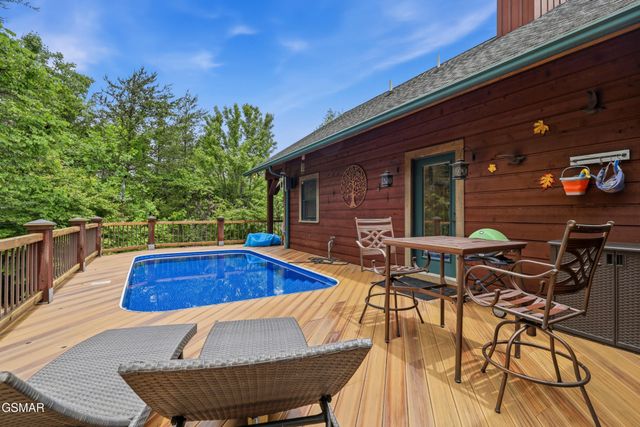 1309 Licklog Hollow Road, Sevierville, TN 37876