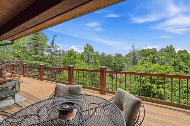 1309 Licklog Hollow Road, Sevierville, TN 37876