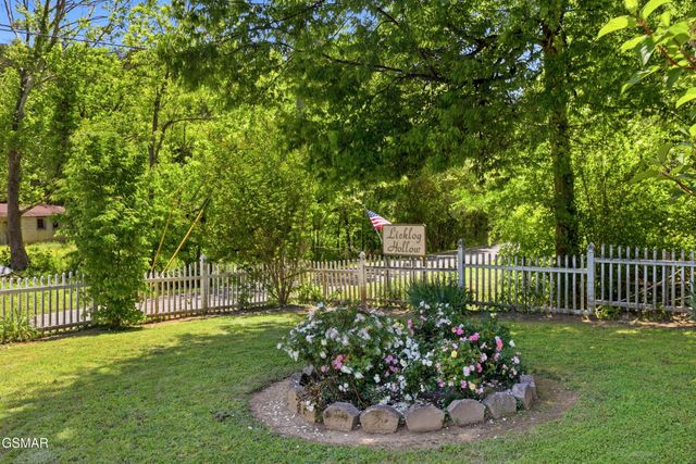 1309 Licklog Hollow Road, Sevierville, TN 37876