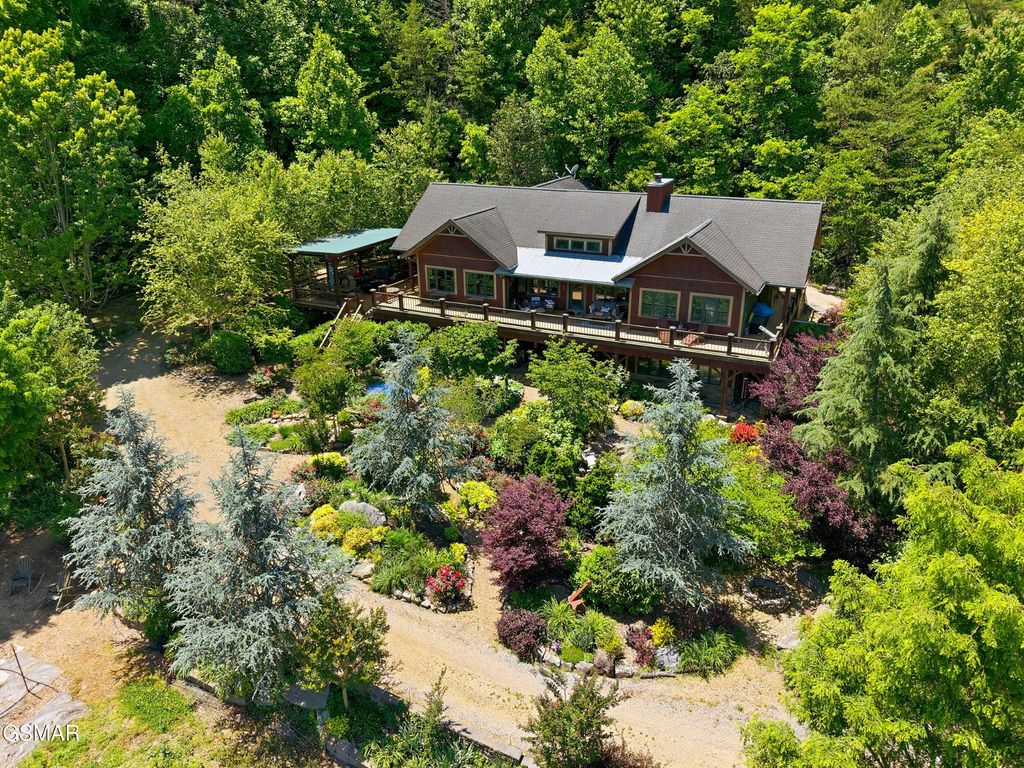 1309 Licklog Hollow Road, Sevierville, TN 37876