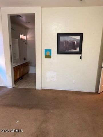 8033 W SUPERIOR Avenue, Phoenix, AZ 85043