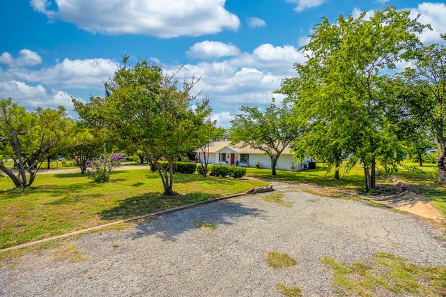 1978 Hill Top Circle, Weatherford, TX 76085