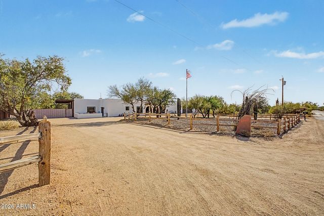 6835 E DALE Lane, Scottsdale, AZ 85266