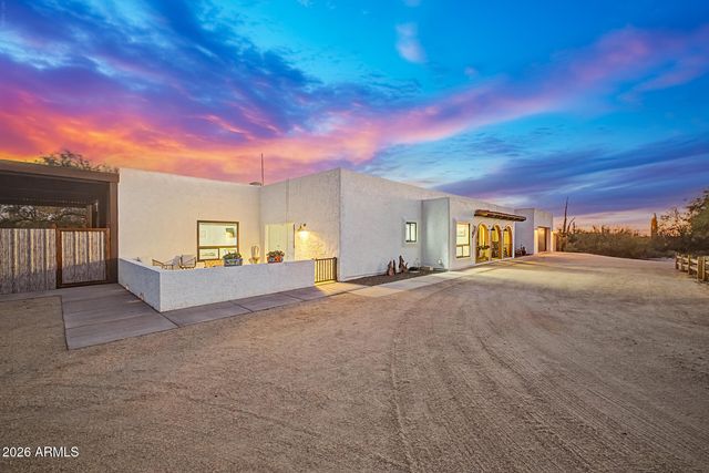 6835 E DALE Lane, Scottsdale, AZ 85266